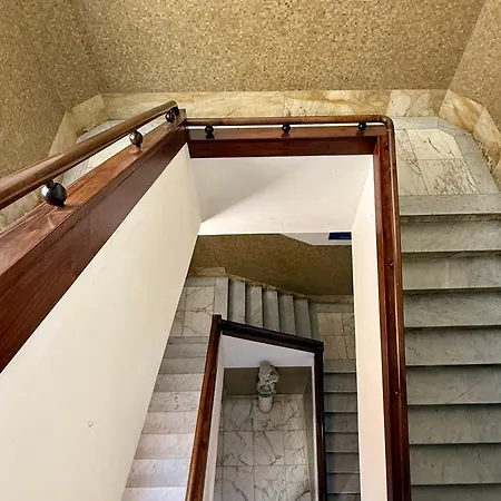 Porpora 102 The Station